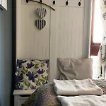Joanna's , Key Locker By Whatsapp Own Entrance, Own Bathroom Apartment *