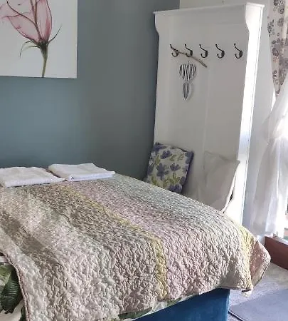 Joanna's , Key Locker By Whatsapp Own Entrance, Own Bathroom Apartment