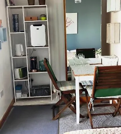 Joanna's , Key Locker By Whatsapp Own Entrance, Own Bathroom דירה