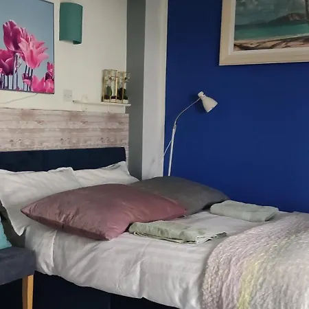 Joanna's , Key Locker By Whatsapp Own Entrance, Own Bathroom * Youghal