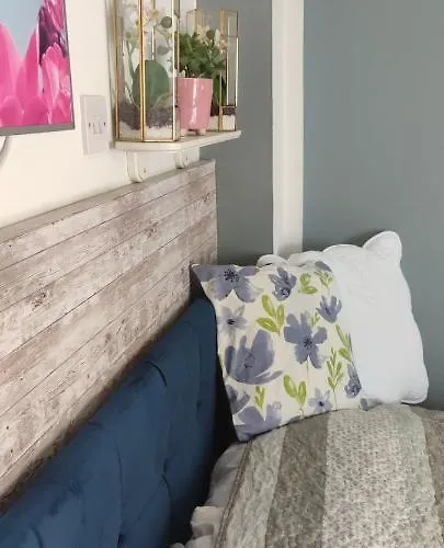 Joanna's , Key Locker By Whatsapp Own Entrance, Own Bathroom * Йол