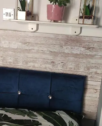 Joanna's , Key Locker By Whatsapp Own Entrance, Own Bathroom